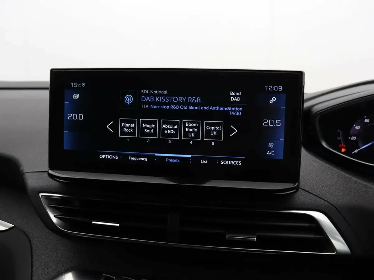 2022-peugeot-5008-suv-15-bluehdi-allure-premium-eat8-big-16