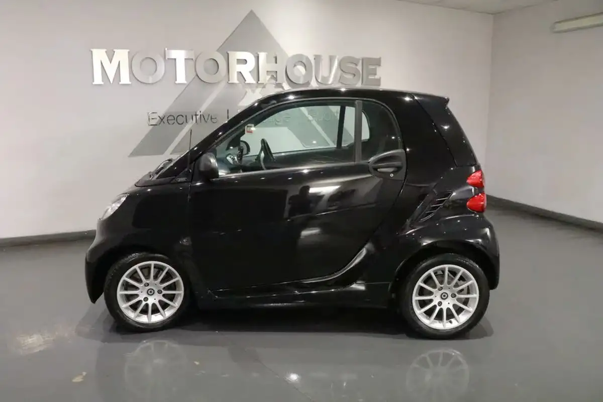 2011-smart-fortwo-10-passion-71bhp-coupe-softouch-big-2