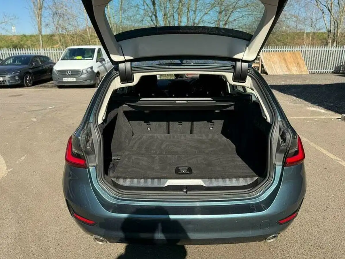 2021-bmw-3-series-20-330e-se-pro-touring-5d-big-33