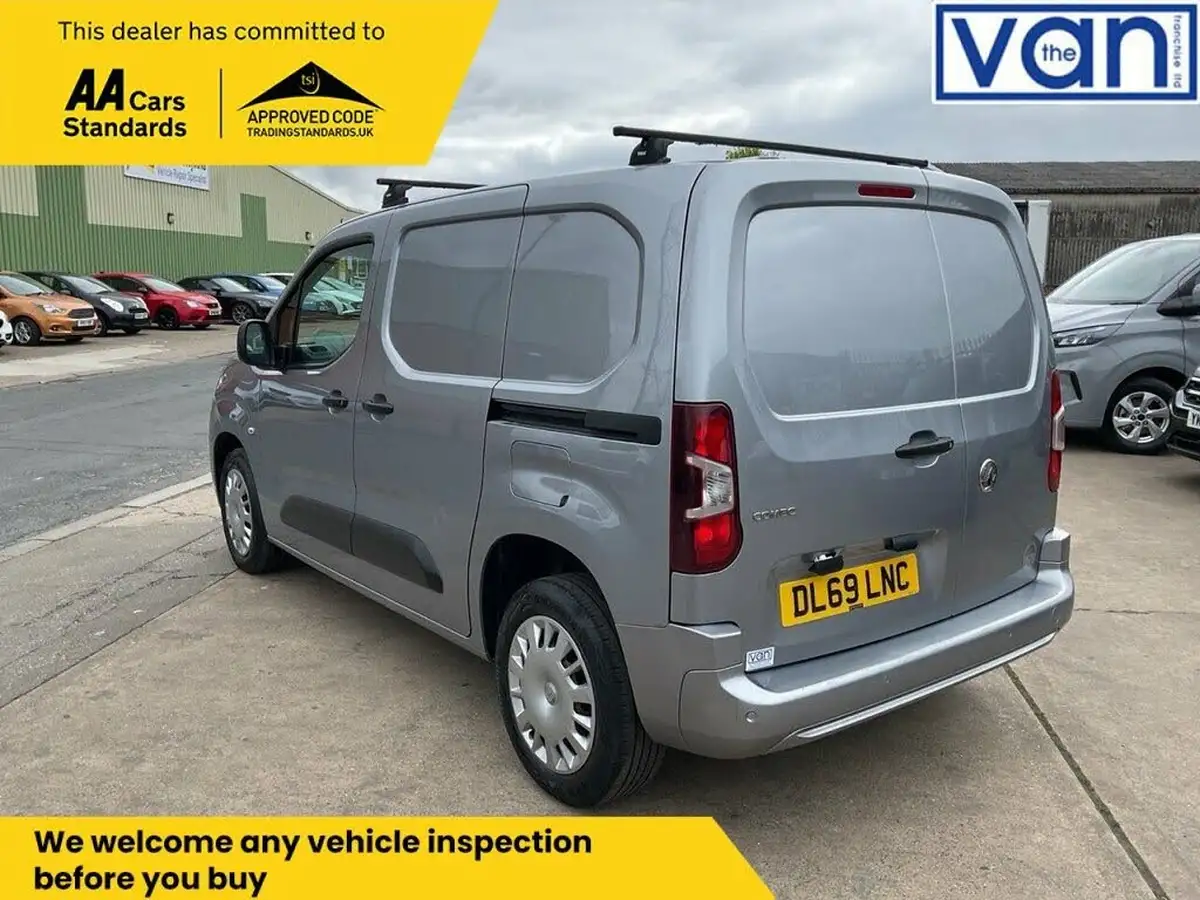 2019-vauxhall-combo-15cdti-sportive-2300-16v-100pseu6dt-l1h1-panel-big-5