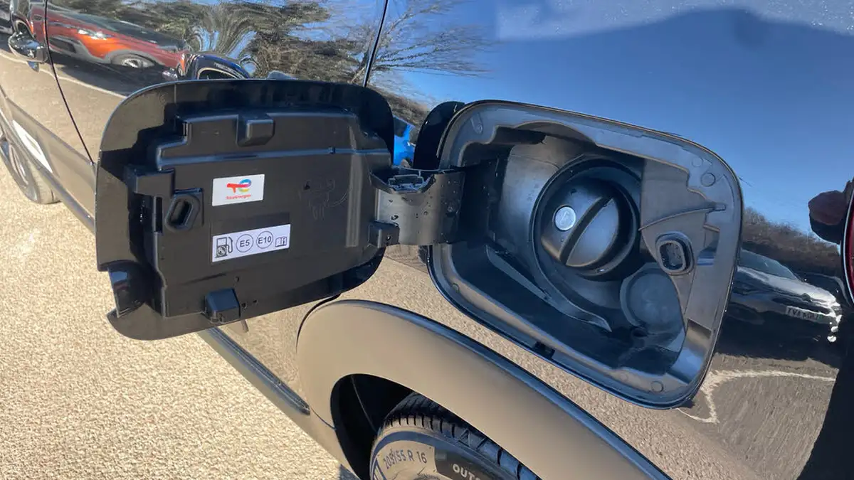 2024-citroen-c3-12-puretech-plus-83ps-big-48