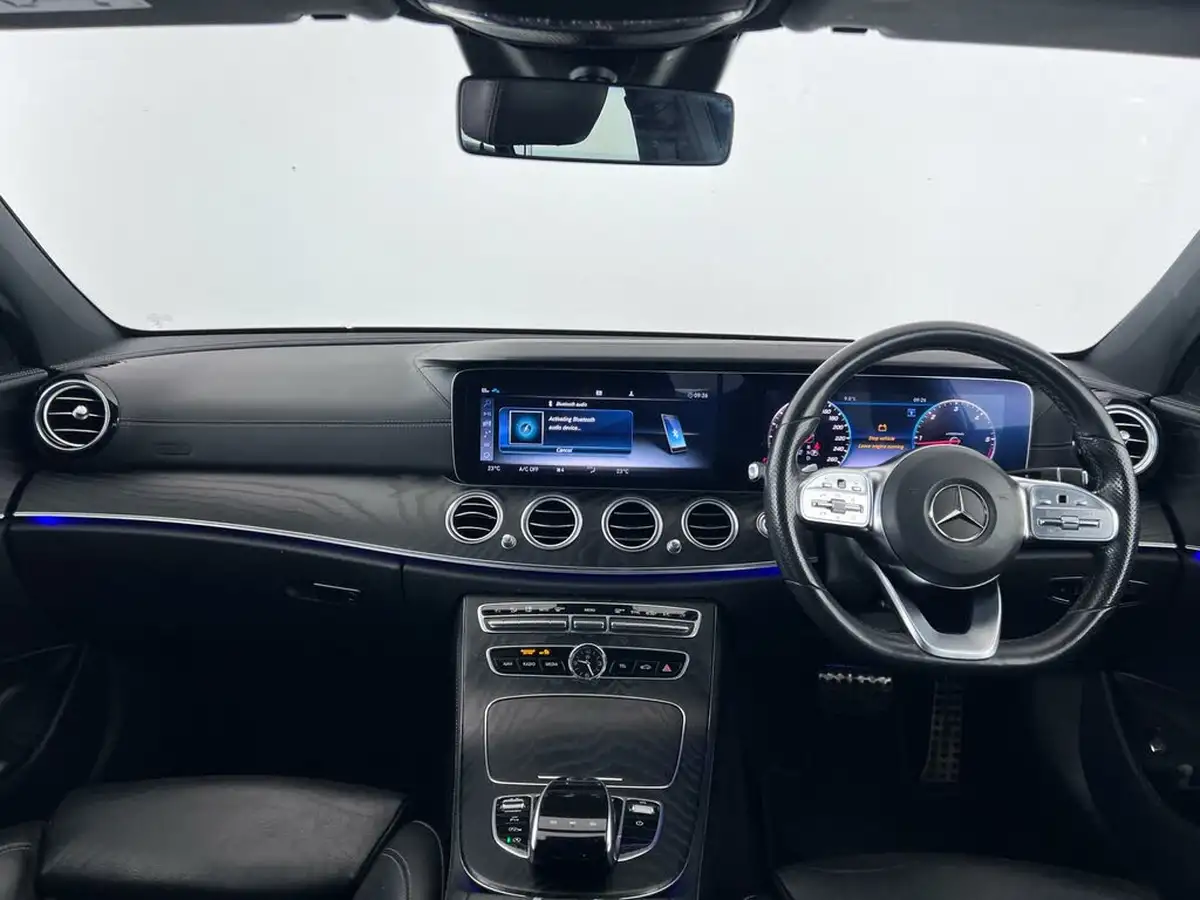 2019-mercedes-benz-e-class-20d-e220d-amg-line-edition-saloon-4d-big-17