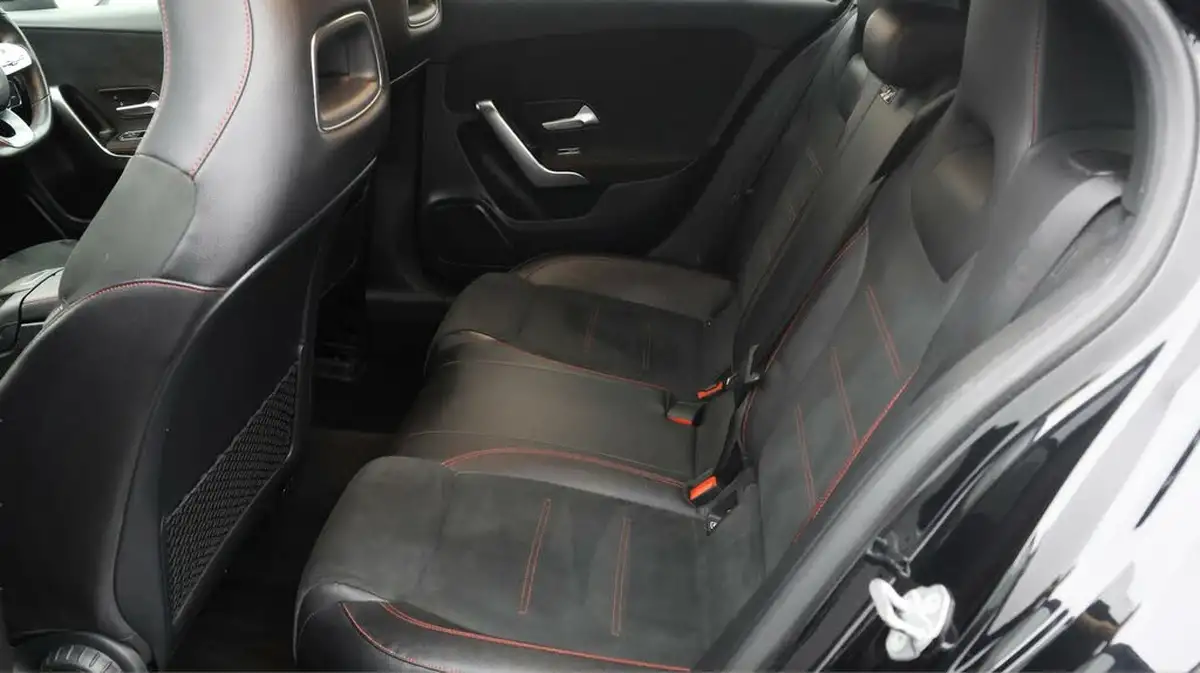2019-mercedes-benz-a-class-13-a200-amg-line-hatchback-5d-big-15