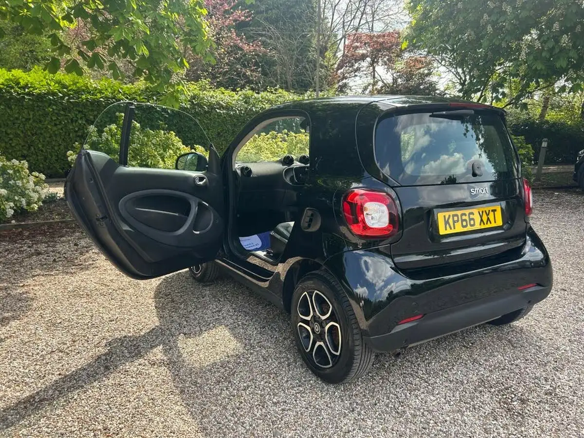 2017-smart-fortwo-10-prime-71bhp-ss-coupe-big-4