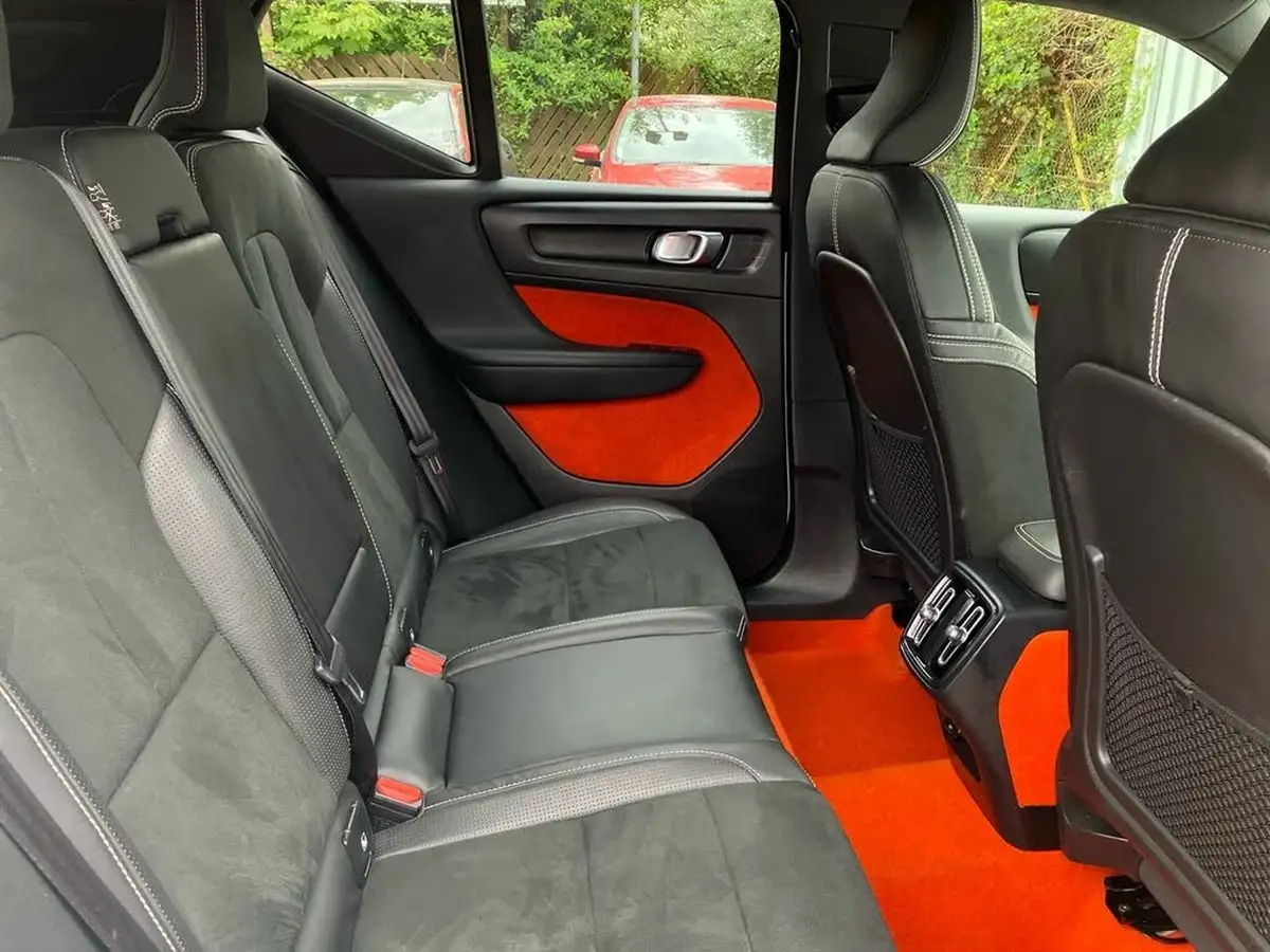 2019-volvo-xc40-20-t4-r-design-pro-awd-big-28