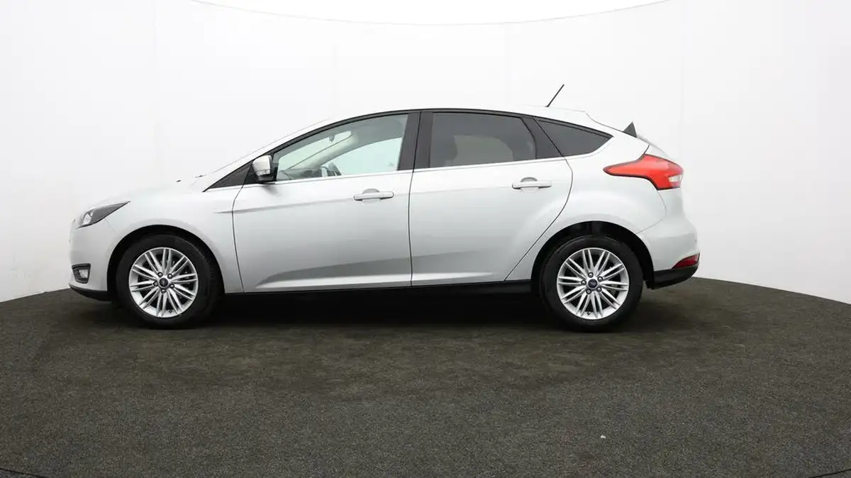 2018-ford-focus-10t-zetec-edition-125ps-hatchback-auto-big-60