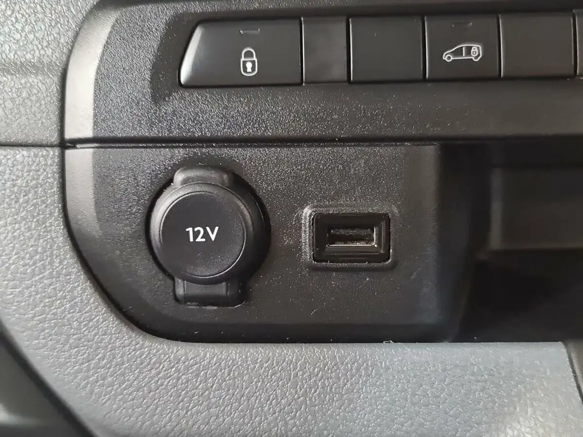 2022-vauxhall-vivaro-15td-2900-l2h1-dynamic-big-29