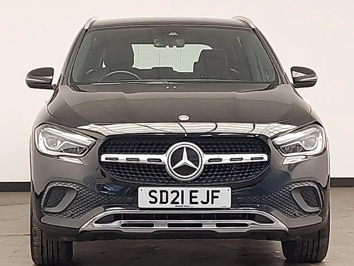 2021-mercedes-benz-gla-class-20d-gla-200d-sport-executive-big-15