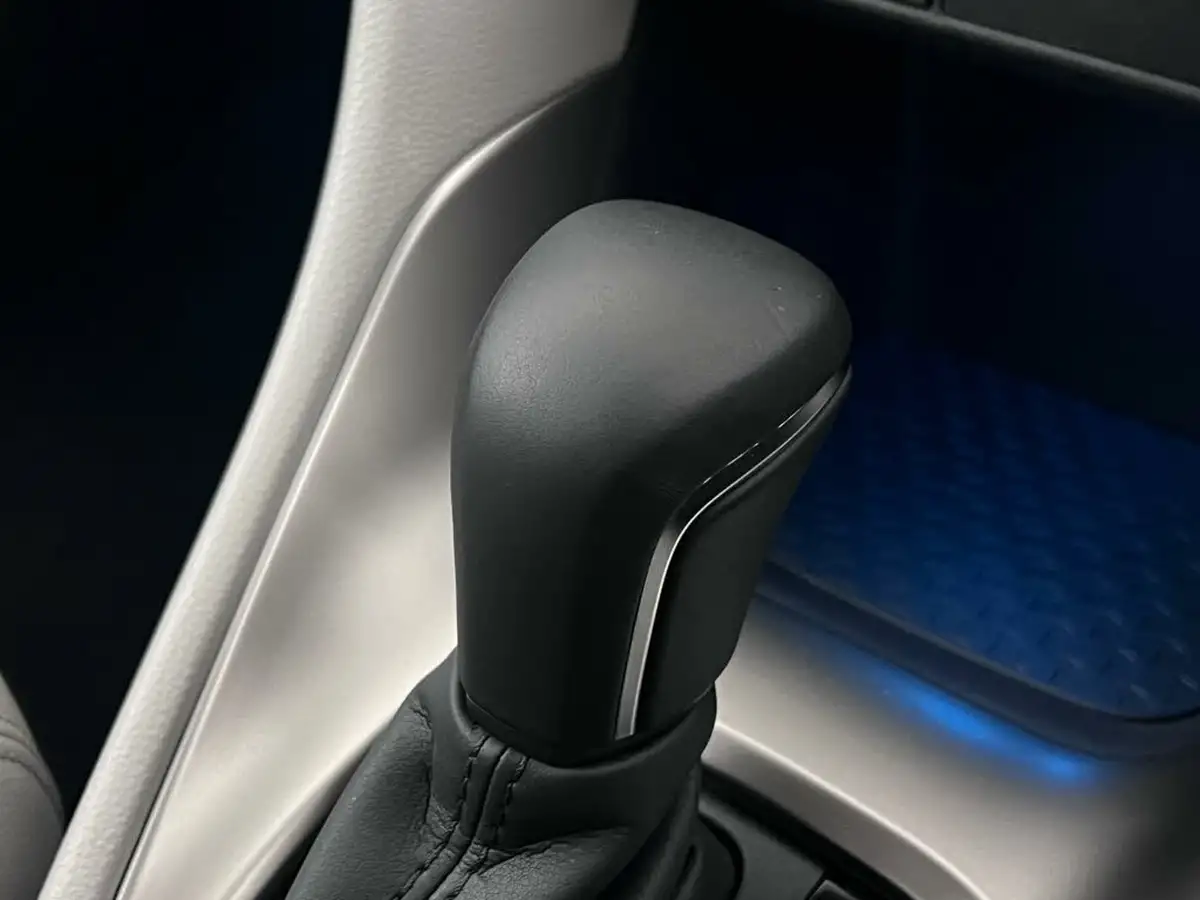 2022-toyota-yaris-15-vvt-i-excel-big-35
