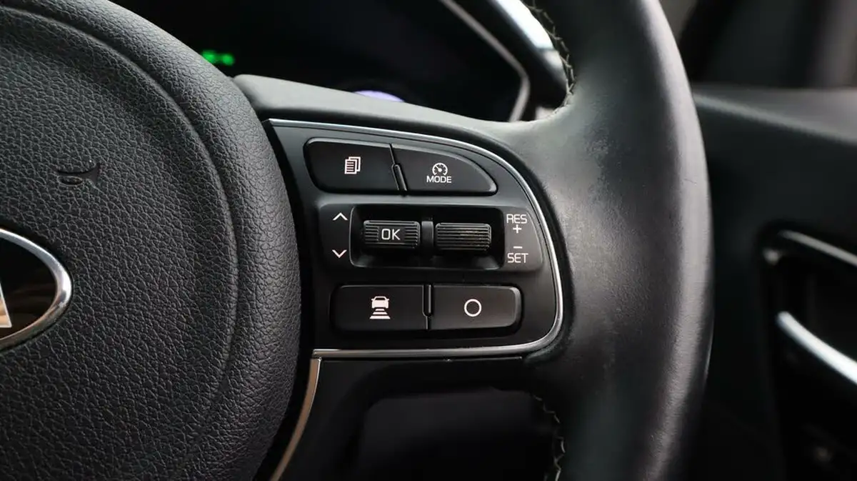 2020-kia-e-niro-ev-4-big-25