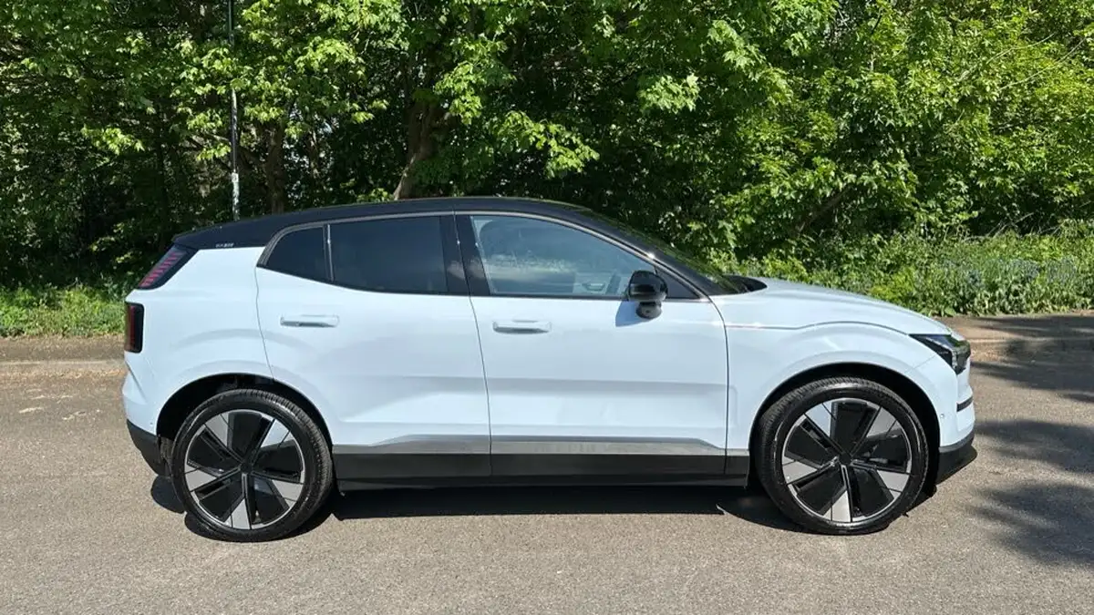 2025-volvo-ex30-e-twin-ultra-big-33