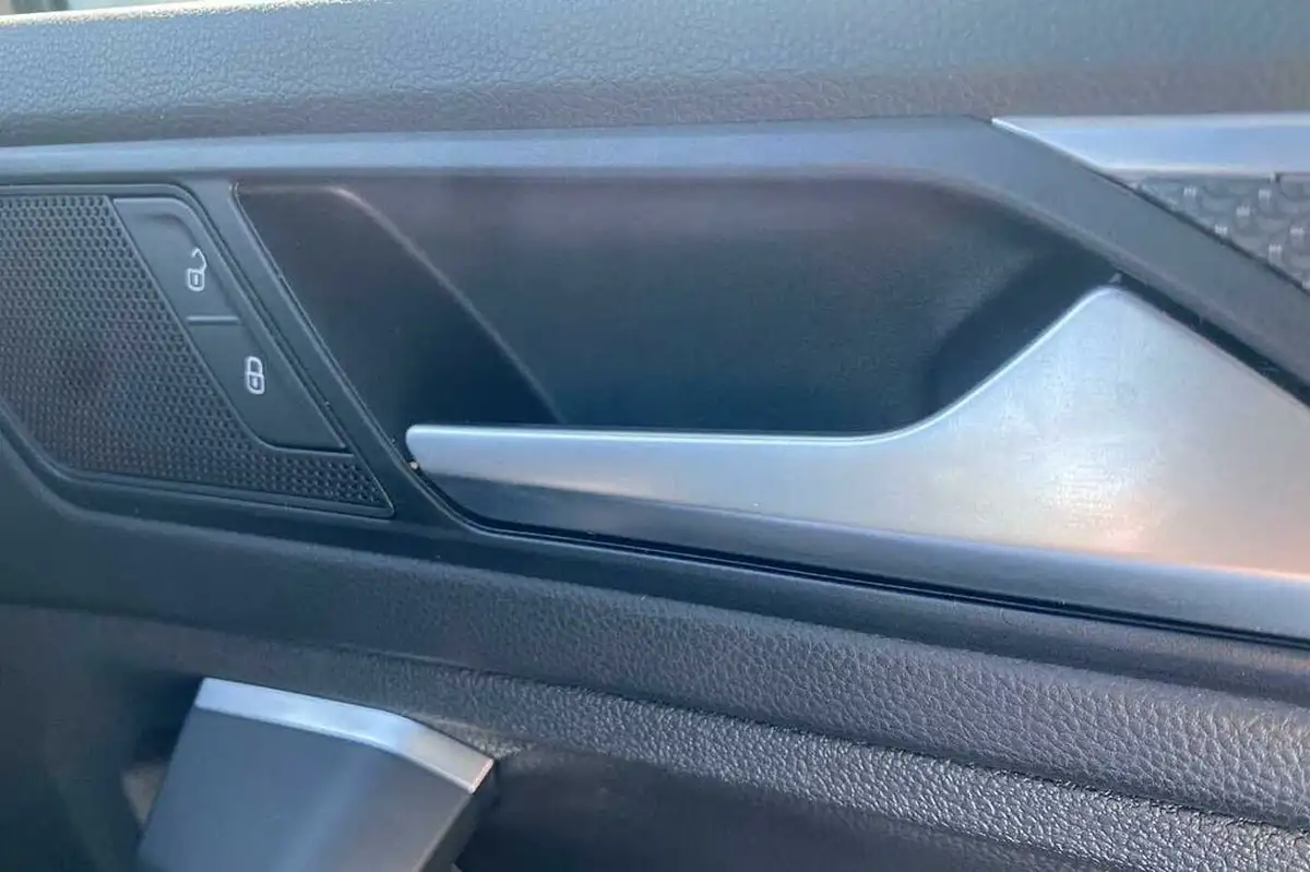 2023-volkswagen-tiguan-15-tsi-r-line-edition-big-21