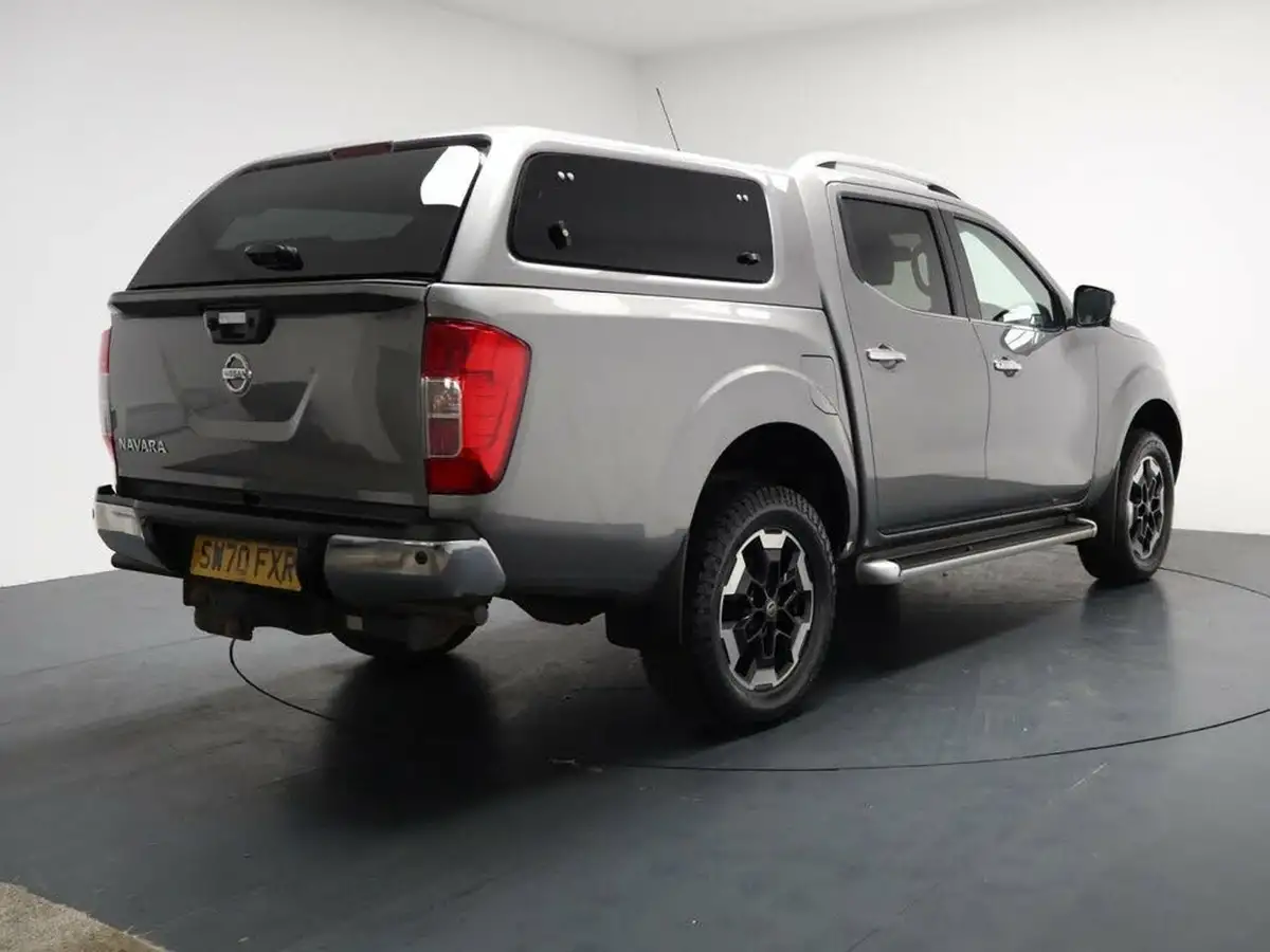 2021-nissan-navara-23dci-tt-tekna-8-navileather-auto-big-11