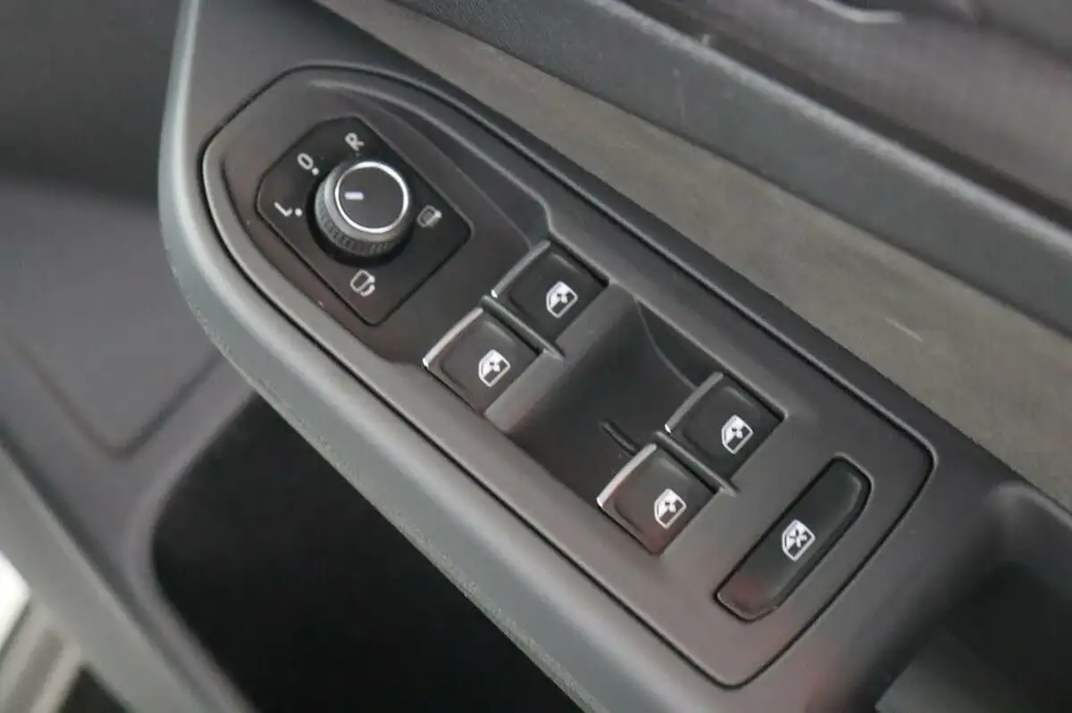 2023-volkswagen-golf-20tdi-gtd-big-29