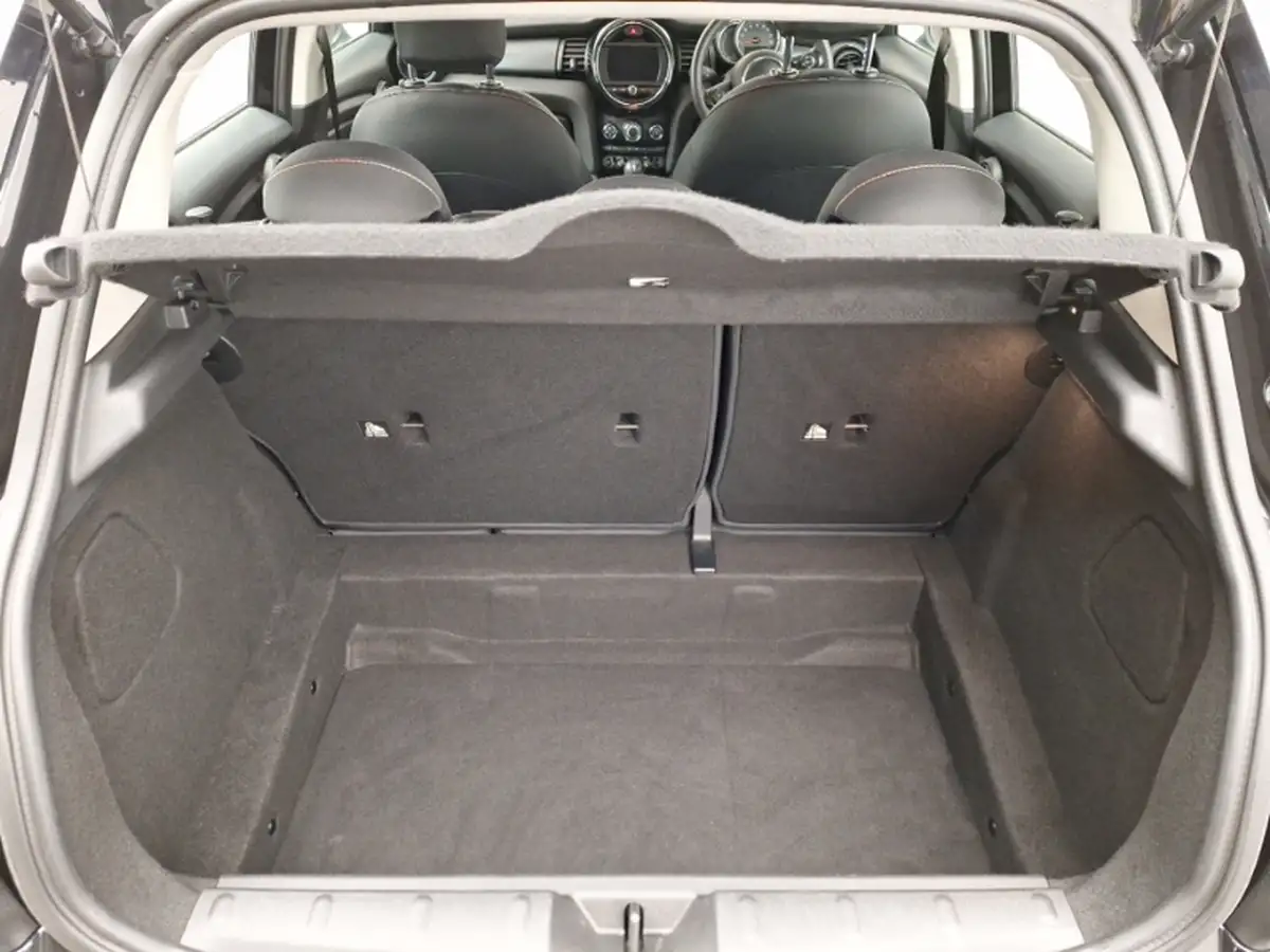 2024-mazda-mazda2-15-homura-big-7