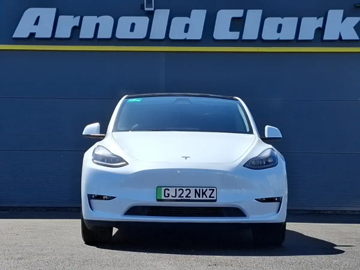 2022-tesla-model-y-e-rwd-big-18