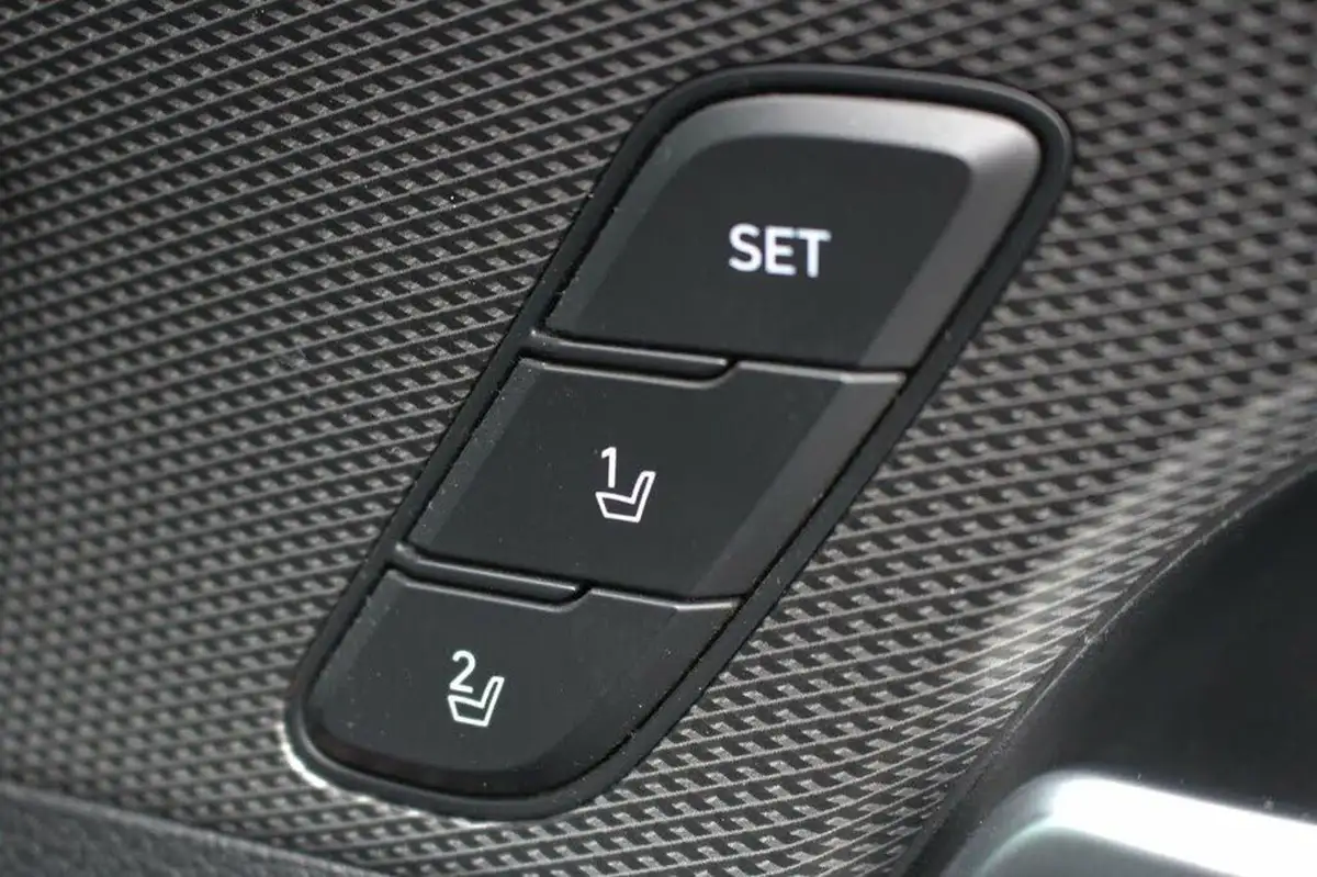 2018-hyundai-santa-fe-22-crdi-premium-se-4wd-auto-big-15