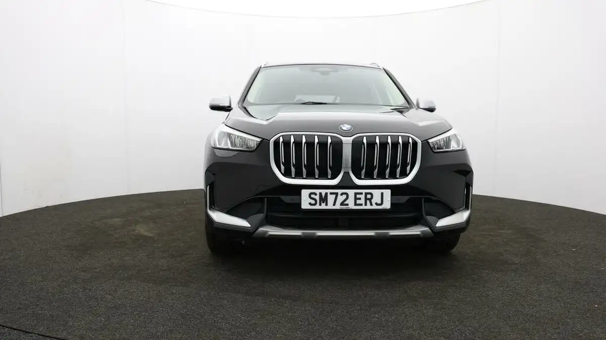 2022-bmw-x1-15-sdrive20i-xline-big-51