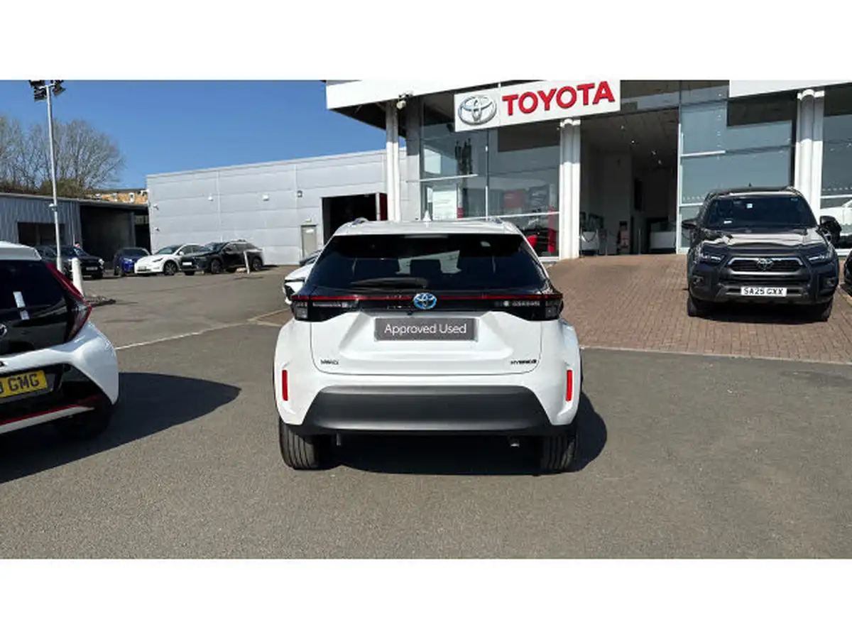 2021-toyota-yaris-15-vvt-i-design-panoramic-roof-big-18