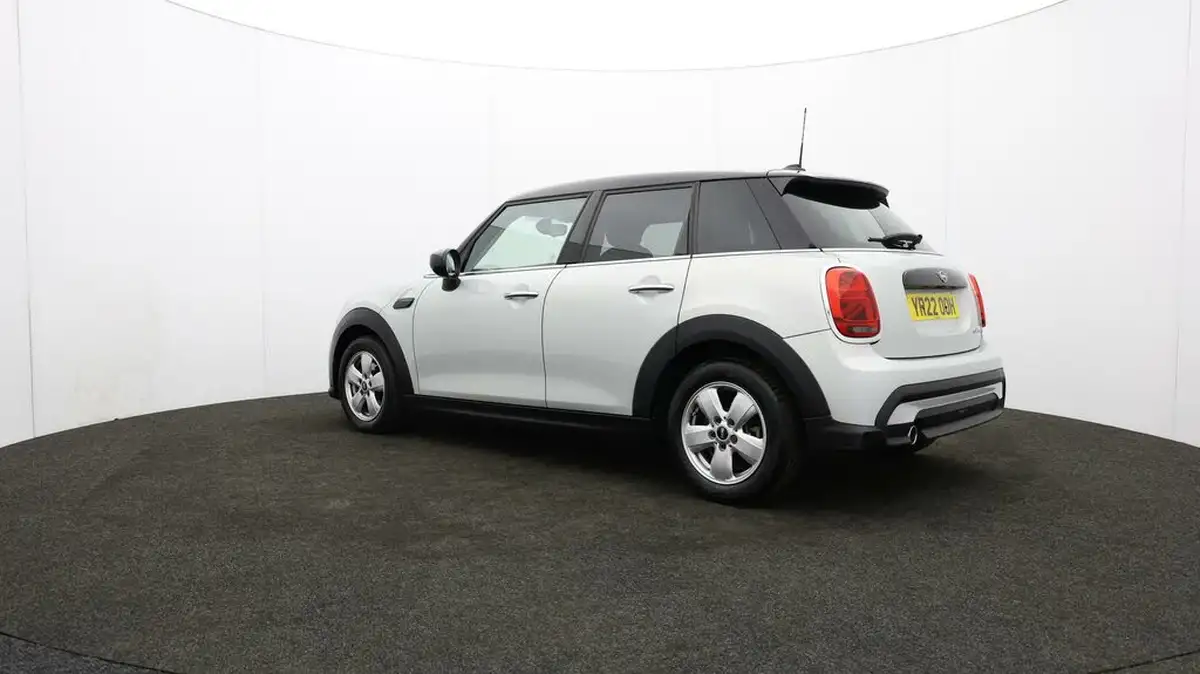 2022-mini-cooper-15-cooper-classic-hatchback-5d-auto-big-75