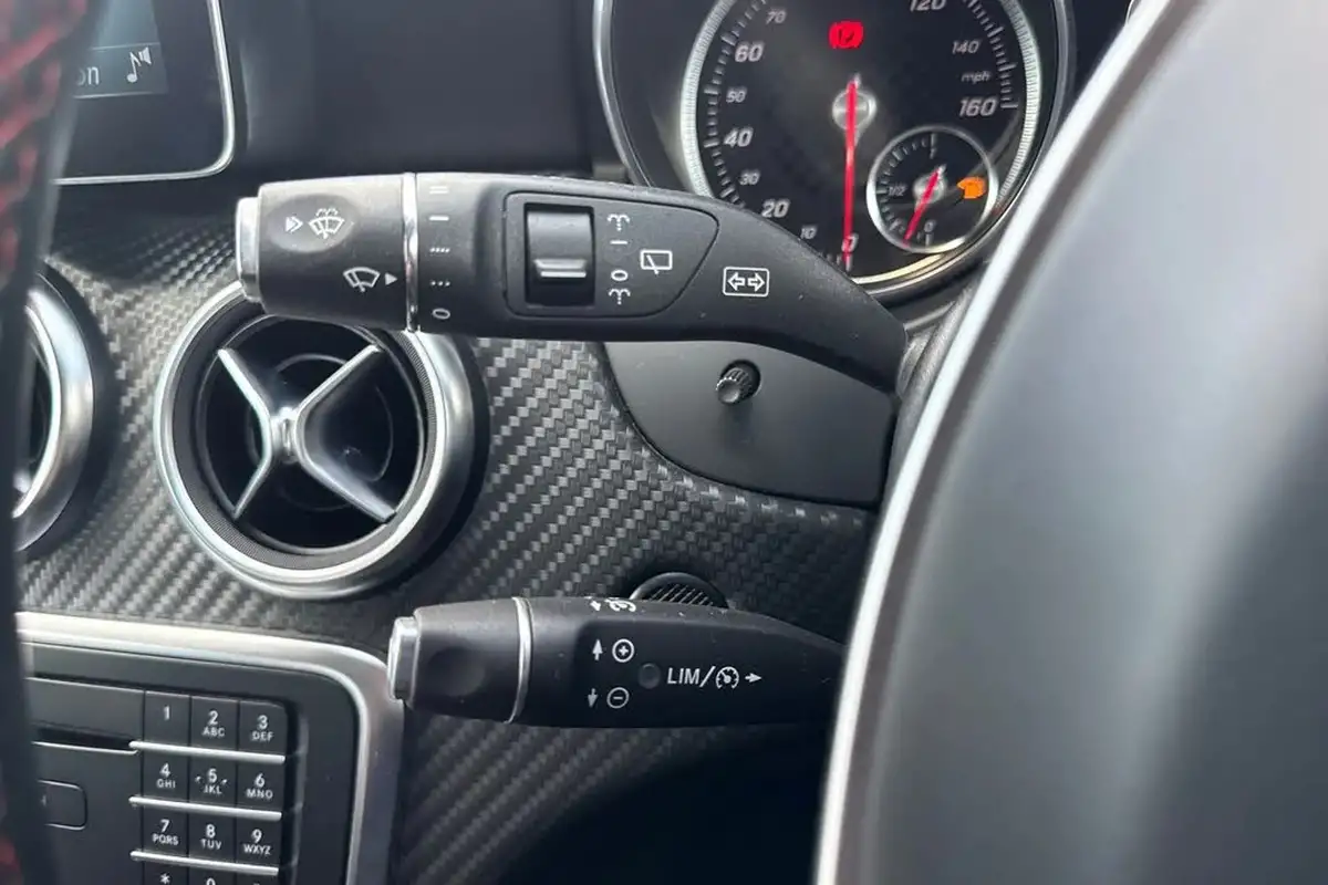 2016-mercedes-benz-a-class-big-43
