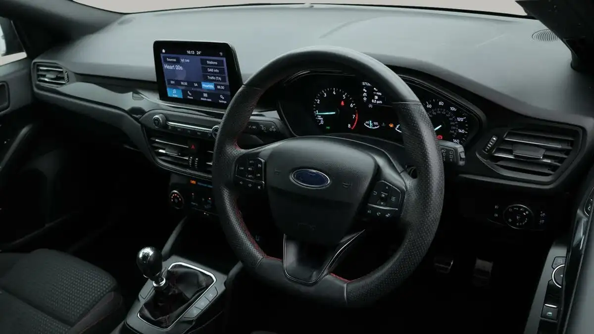 2020-ford-focus-10t-st-line-edition-125ps-hybrid-mhev-estate-big-9