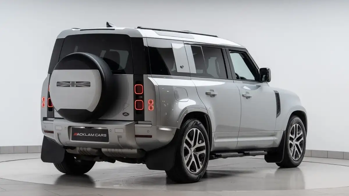 2022-land-rover-110-defender-30-d250-xs-edition-big-5