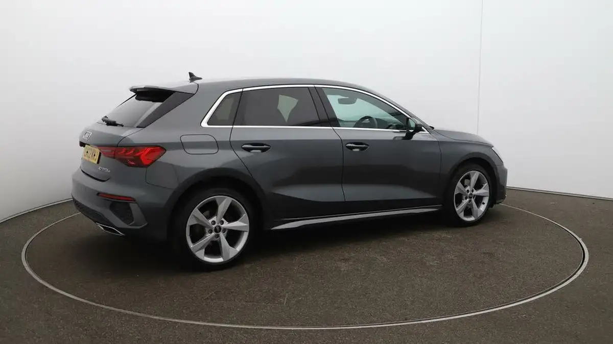 2022-audi-a3-14-40-tfsi-e-s-line-big-50