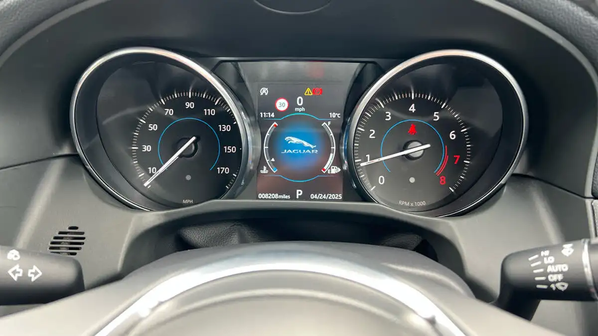 2020-jaguar-xf-20i-r-sport-250ps-saloon-4d-big-15