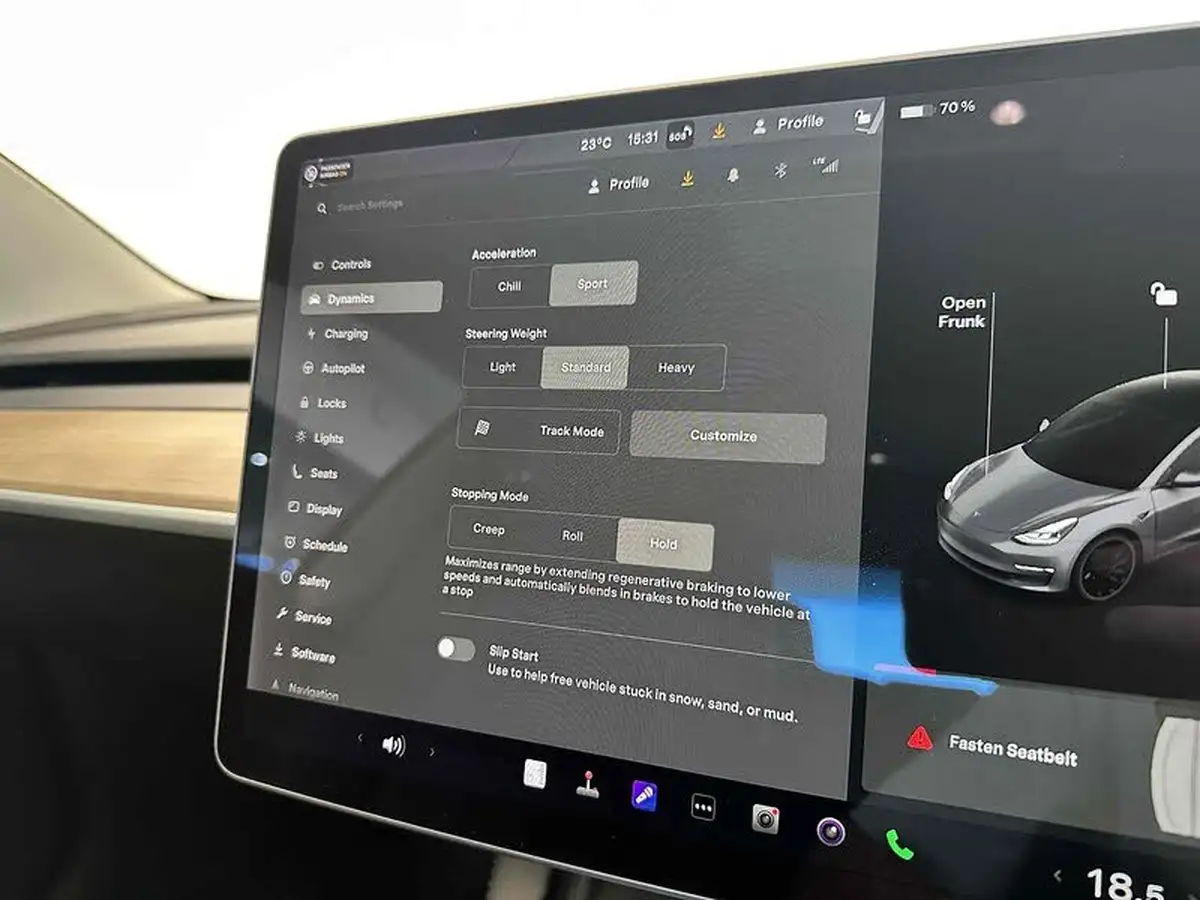 2021-tesla-model-3-e-performance-4x4-big-22