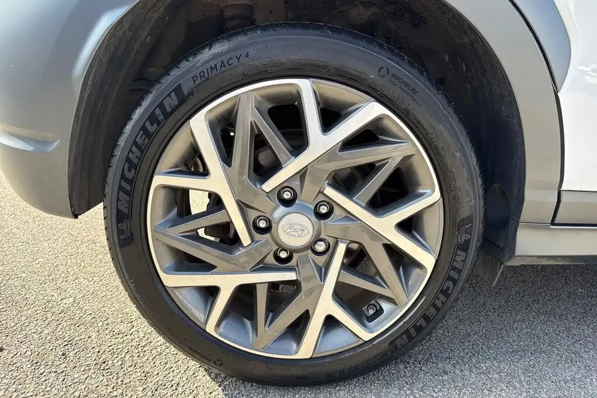 2022-hyundai-kona-16-gdi-premium-big-12