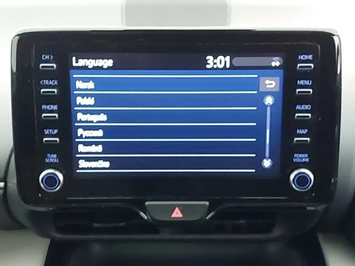 2022-toyota-yaris-cross-15-vvt-i-icon-big-15