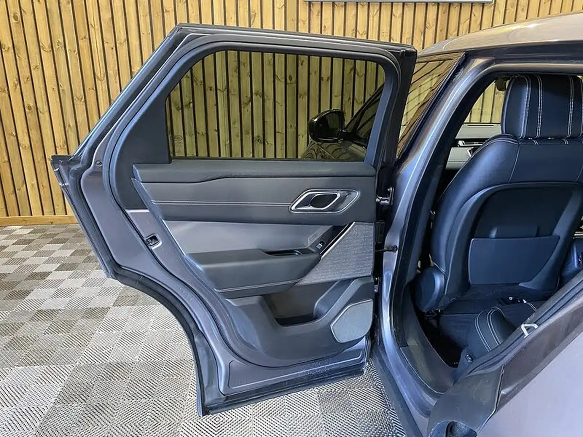 2019-land-rover-range-rover-velar-30-d300-r-dynamic-hse-big-63