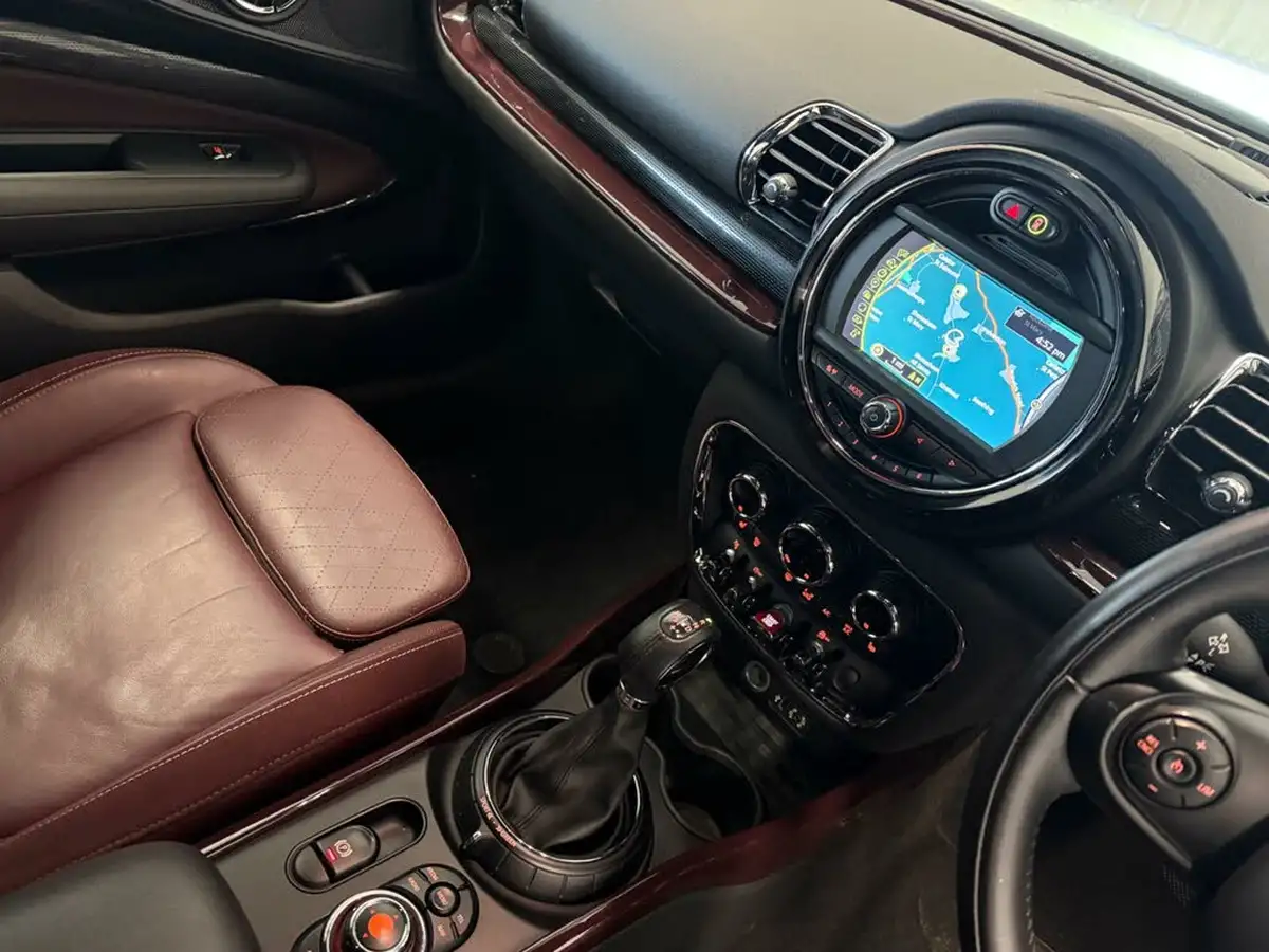2015-mini-clubman-15-cooper-auto-big-28