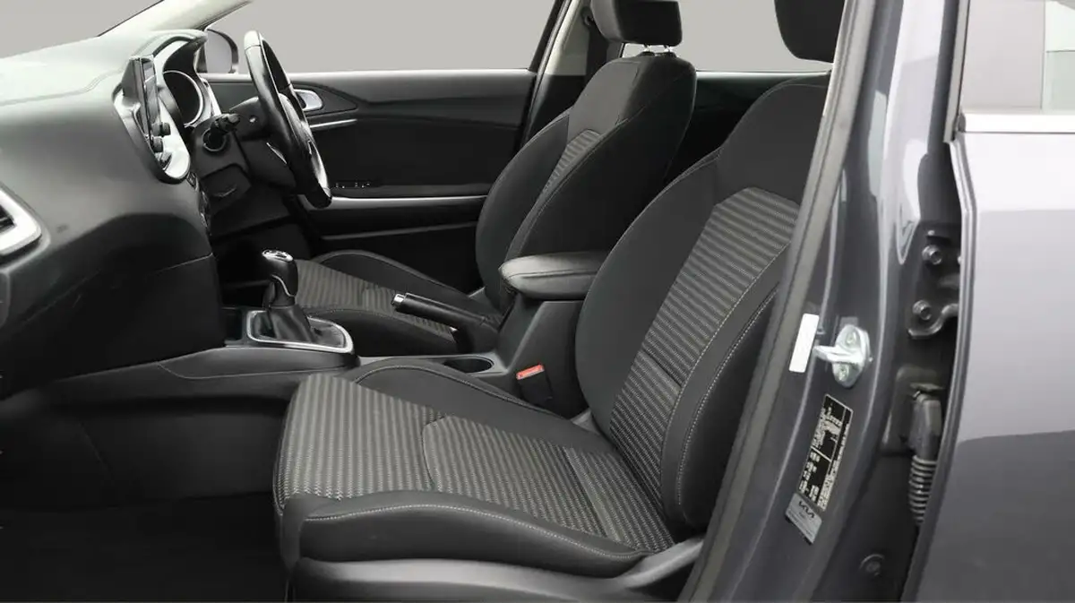 2022-kia-xceed-10-t-gdi-2-big-13