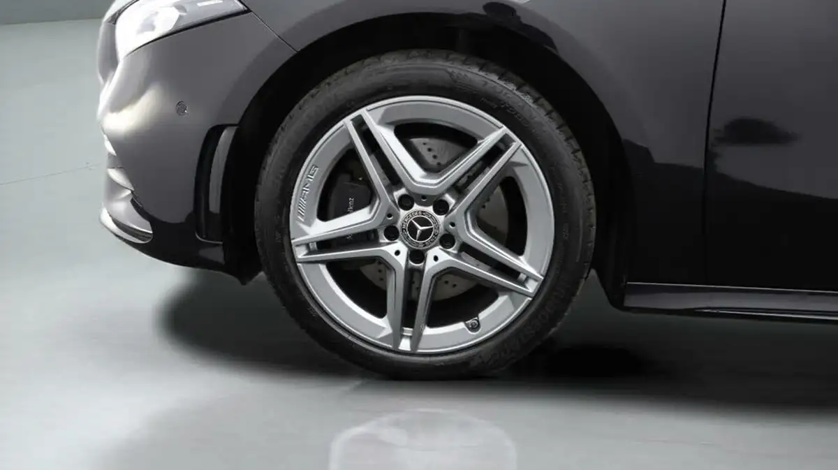 2021-mercedes-benz-a-class-13-a250e-amg-line-executive-saloon-4d-big-17