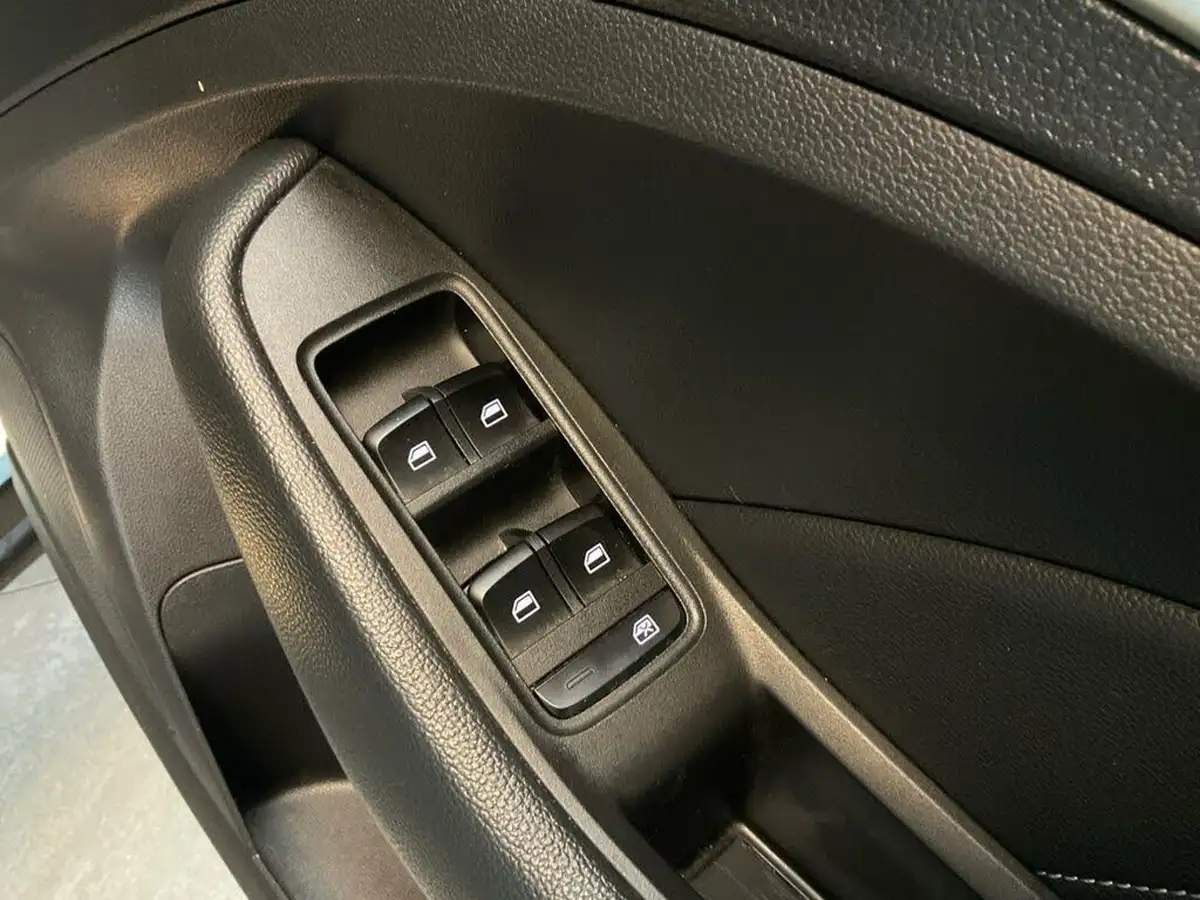 2019-mg-zs-suv-e-excite-ev-big-30