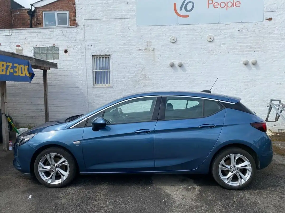2016-vauxhall-astra-14i-16v-turbo-sri-150ps-hatchback-big-8