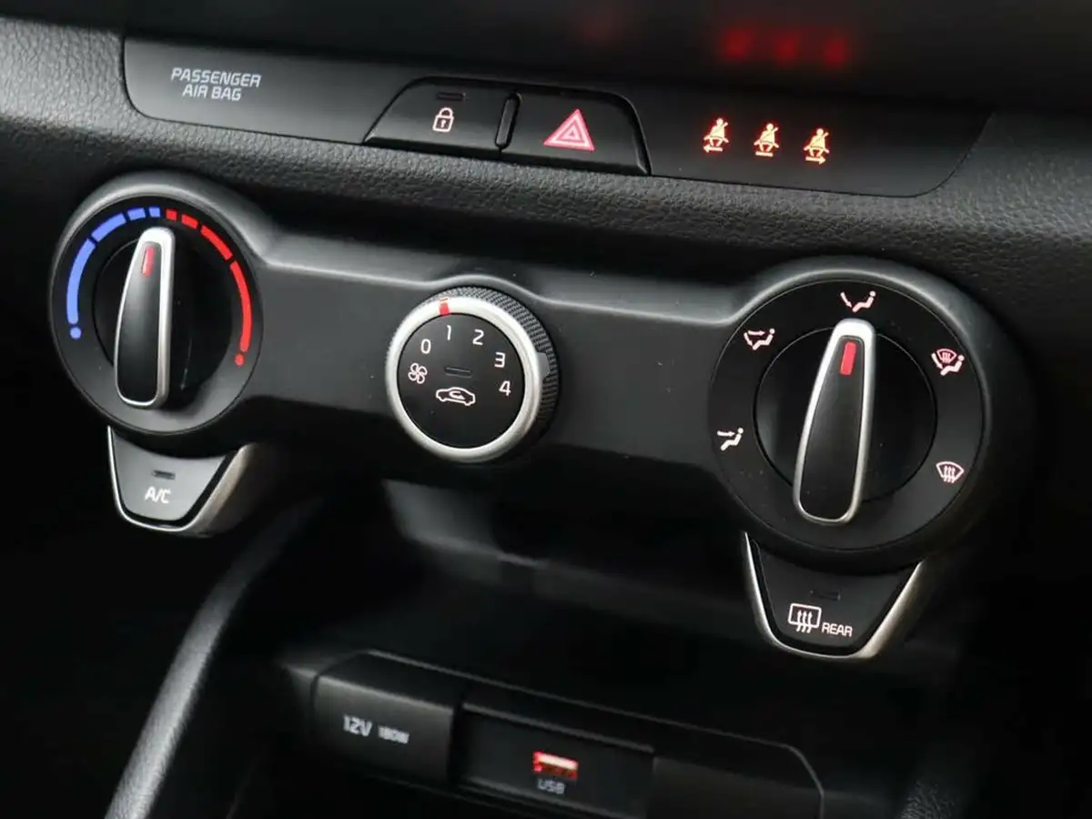 2025-kia-stonic-10-t-gdi-2-dct-big-29