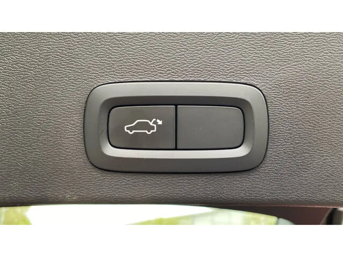 2020-volvo-xc40-20-b4-inscription-big-49
