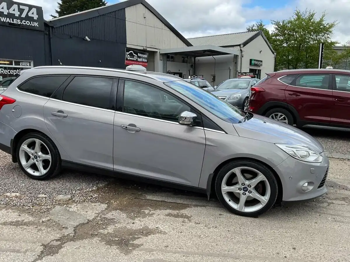 2013-ford-focus-20td-titanium-x-estate-powershift-big-59