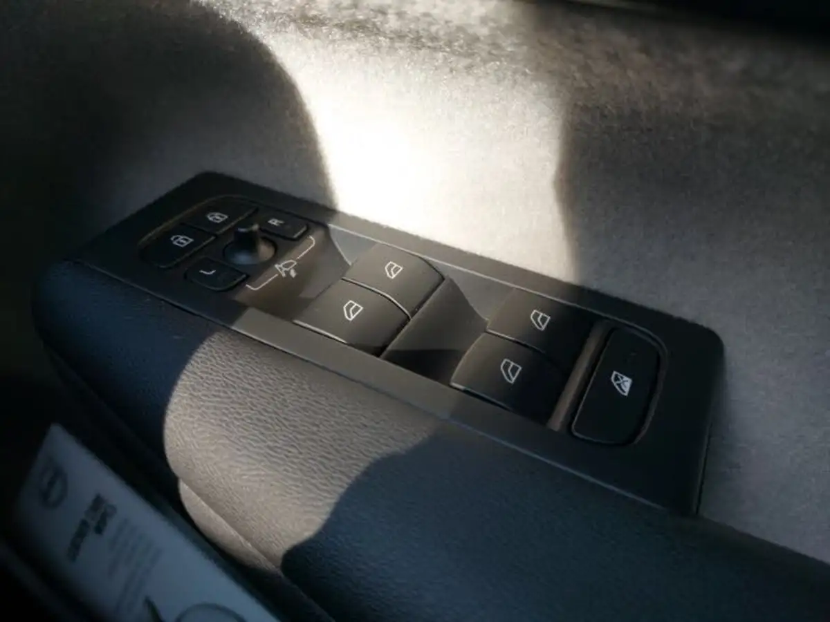 2020-volvo-xc40-20-t4-inscription-awd-big-17