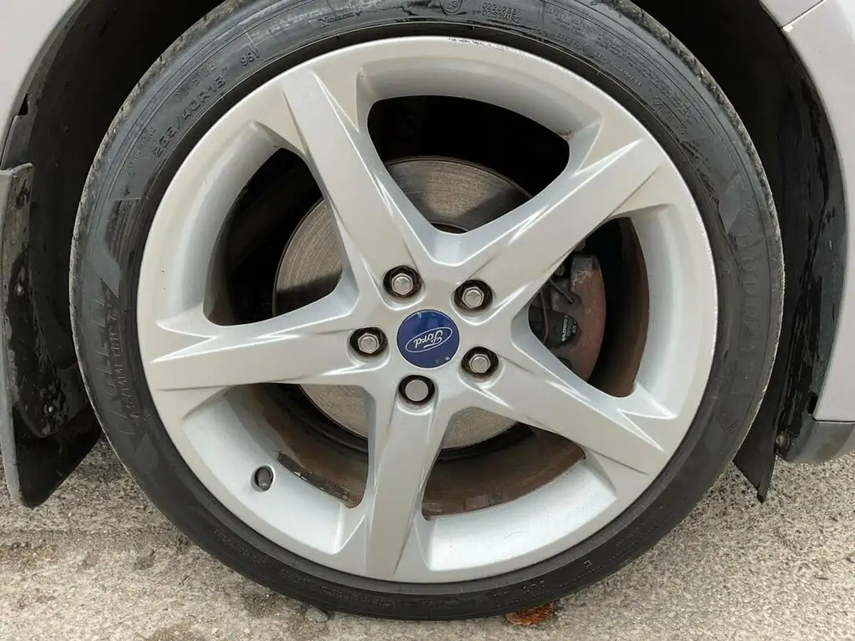 2013-ford-focus-20td-titanium-x-estate-powershift-big-7