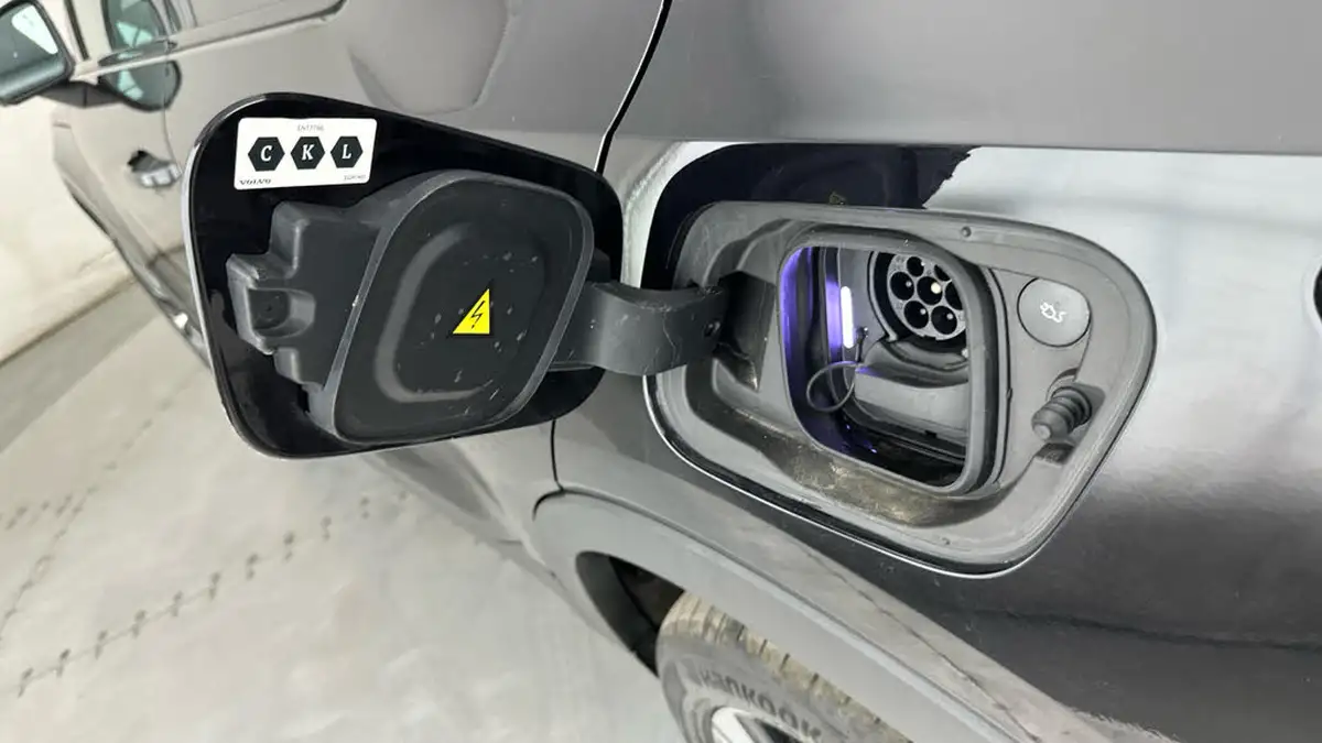 2021-volvo-xc40-e-twin-recharge-plus-big-27