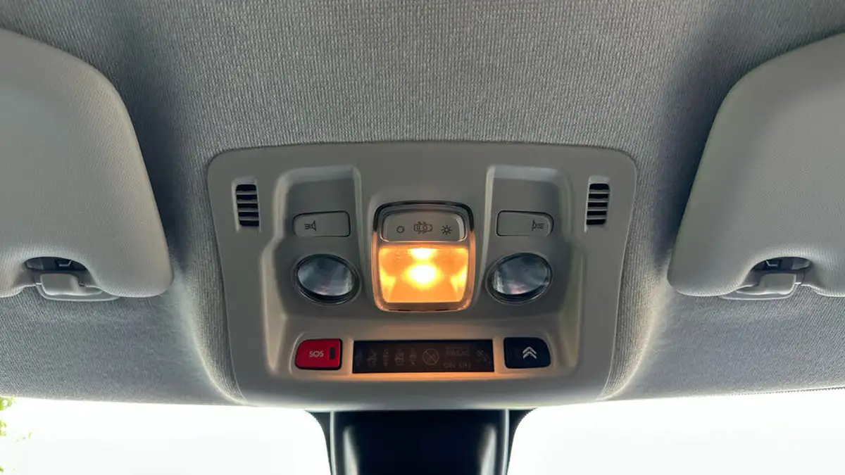 2022-citroen-c3-12-puretech-shine-plus-110ps-ss-eat6-big-38
