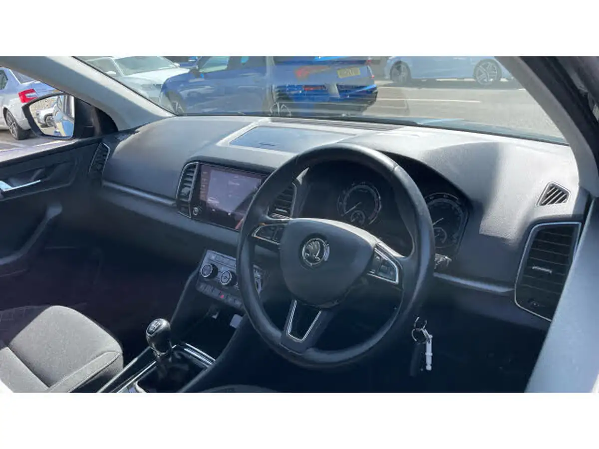 2018-skoda-karoq-15-tsi-se-act-big-5