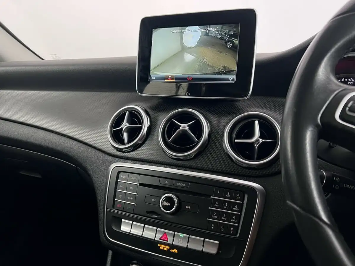 2018-mercedes-benz-gla-class-16-gla-200-se-154bhp-big-40
