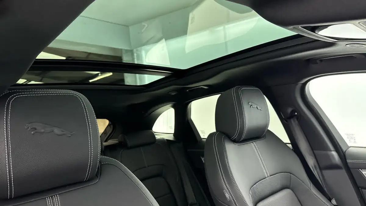 2024-jaguar-f-pace-20-d200-r-dynamic-se-black-90th-anniversary-edition-big-23