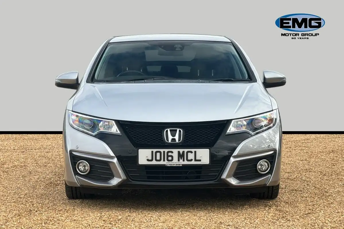 2017-honda-civic-18-i-vtec-se-plus-navi-ss-hatchback-big-1