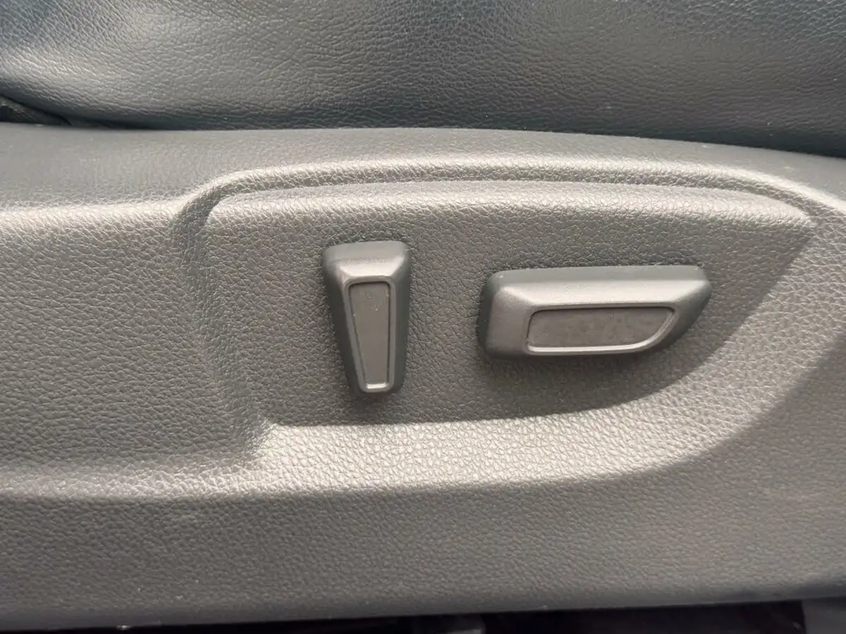 2019-mitsubishi-eclipse-cross-15-4-auto-big-18